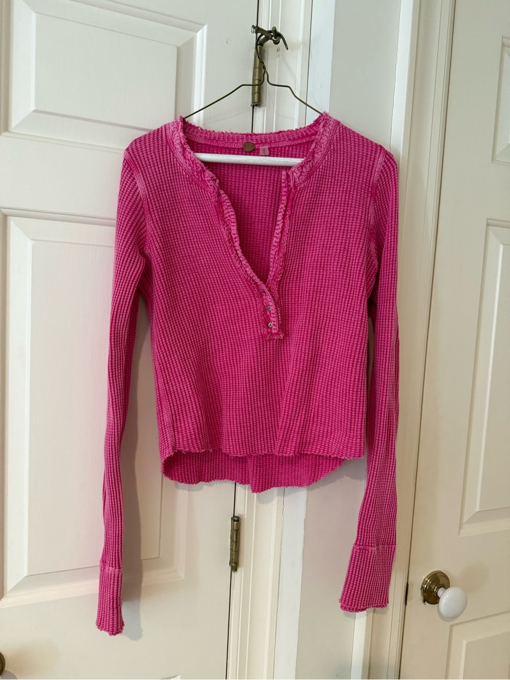 FREE PEOPLE ONE WAFFLE HENLEY SIZE S